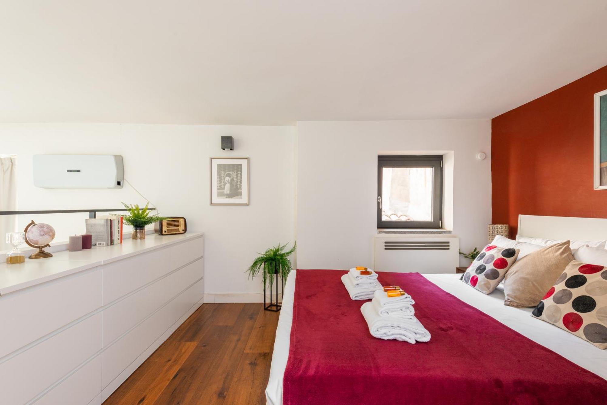 Apartment Loft Via Della Scala With Terrace Rom