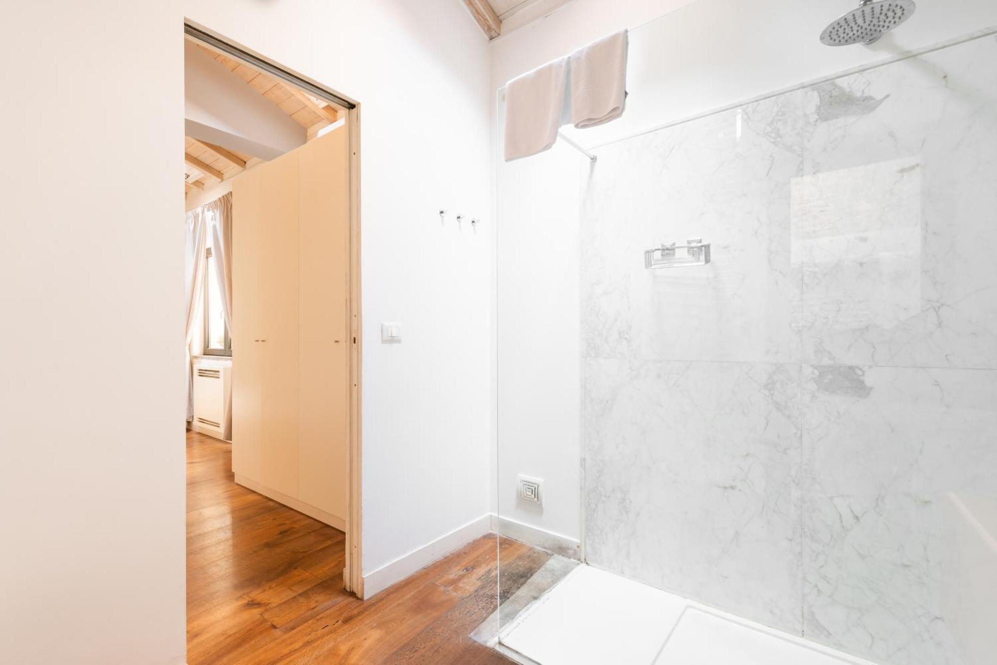 Loft Via Della Scala With Terrace Apartment *